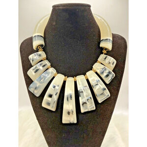 Vintage Black & Frosty White Lucite Art Deco Statement Necklace